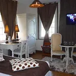 Logis Restaurant L'auberge Du President Hotel 3*