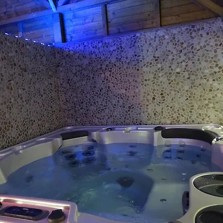 Logis Restaurant L'auberge Du President Hotel 3*