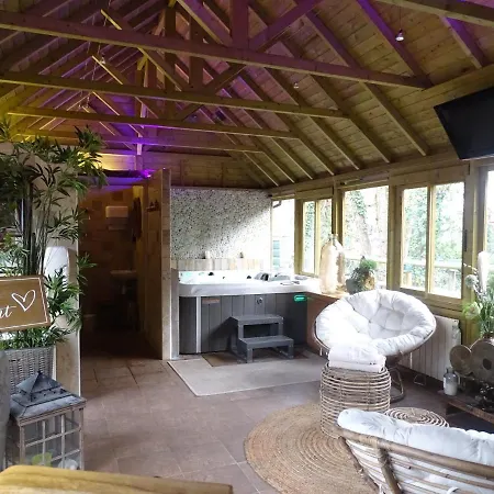 Logis Restaurant L'auberge Du President מלון