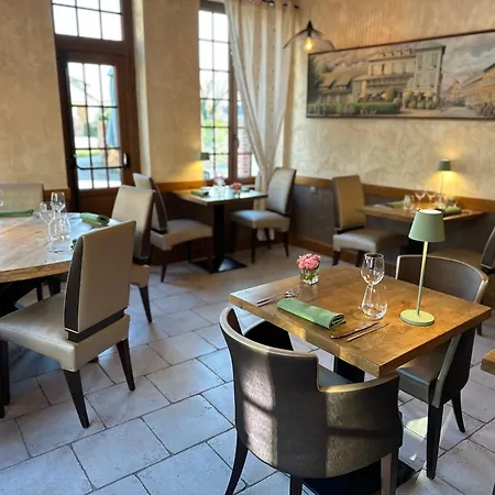 Logis Restaurant L'auberge Du President מלון
