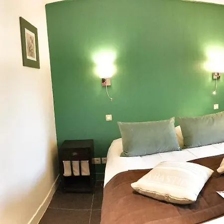 Logis Restaurant L'auberge Du President מלון