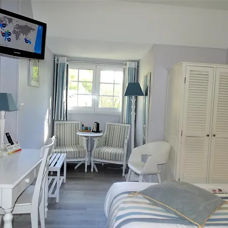 Logis L'auberge Du President Hotel