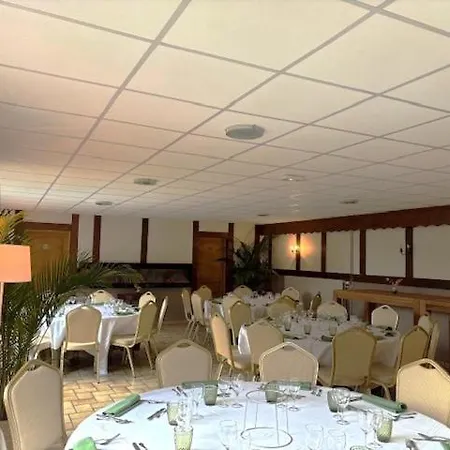Logis Restaurant L'auberge Du President מלון 3*