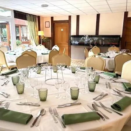 מלון Logis Restaurant L'auberge Du President 3*