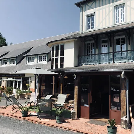 Logis Restaurant L'auberge Du President מלון