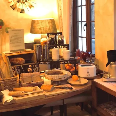 מלון Logis Restaurant L'auberge Du President 3*