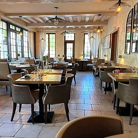 فندق Logis Restaurant L'auberge Du President 3*